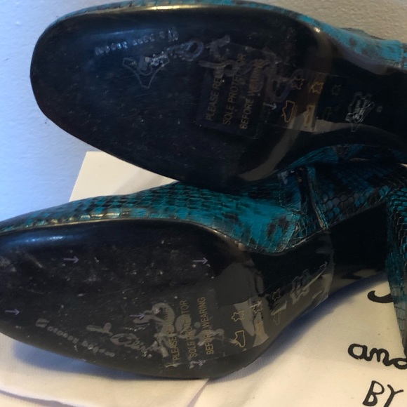 Alice + Olivia -Dobrey Snake-Print Zip Booties 35 - Picture 4 of 5